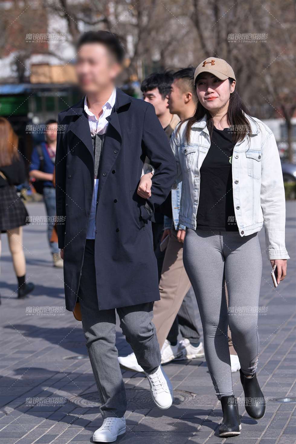 图片[1]-丰腴灰色紧身-街拍流行馆