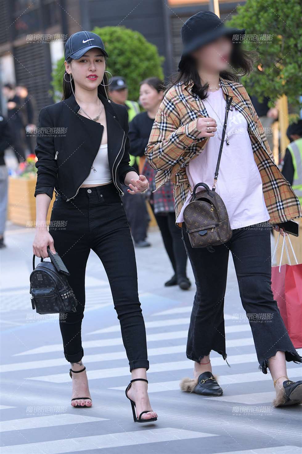图片[4]-【街拍之魂赛帖】黑色紧牛小妹-街拍流行馆