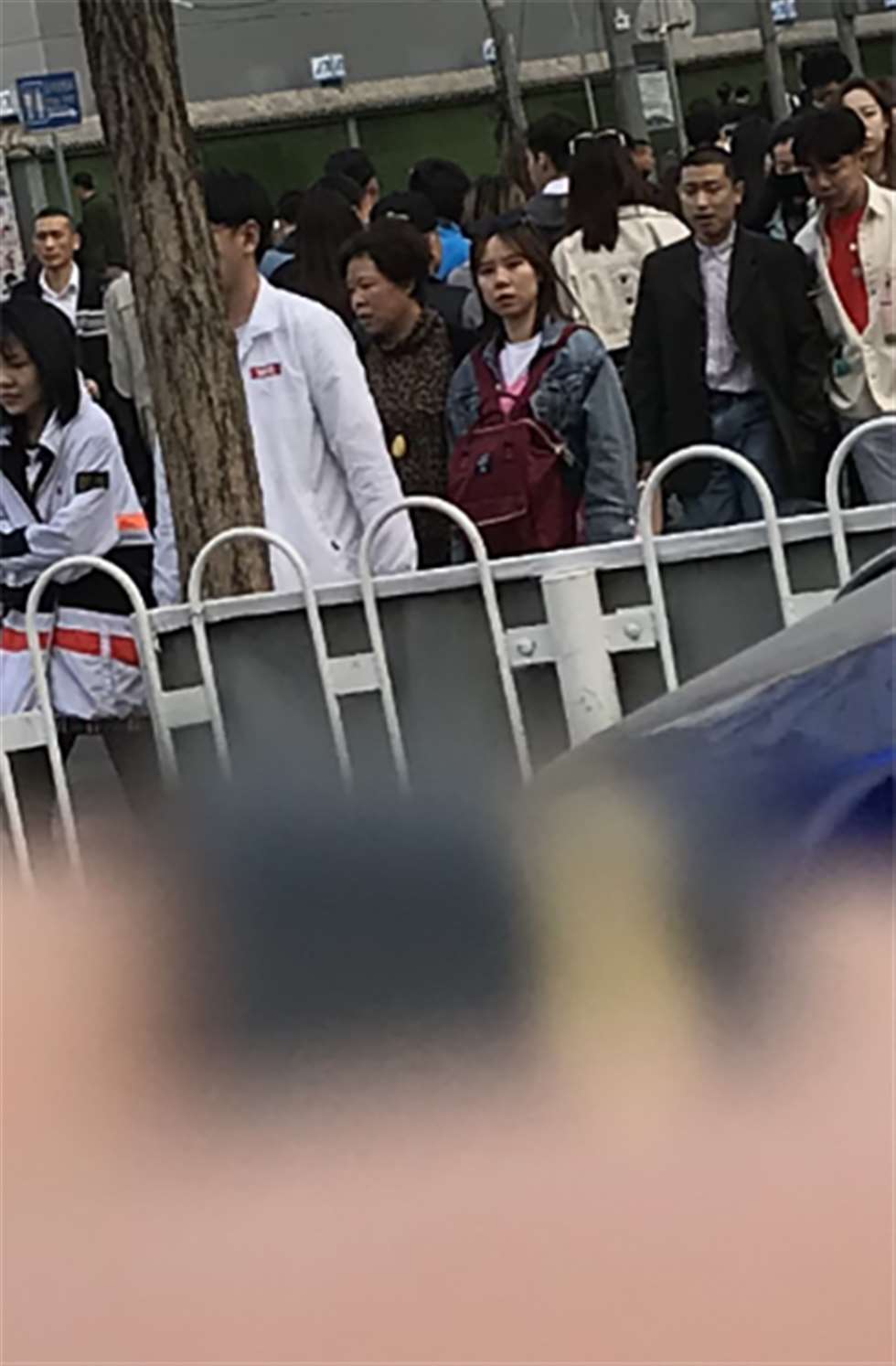 图片[3]-【红石赛帖】性感高挑热裤美女-街拍流行馆