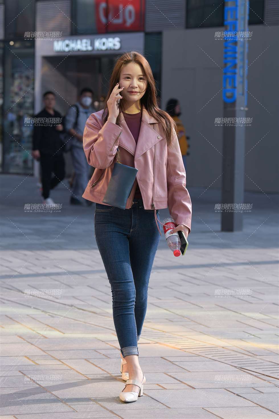 图片[1]-【街拍之魂赛帖】去买口红的紧牛**-街拍流行馆