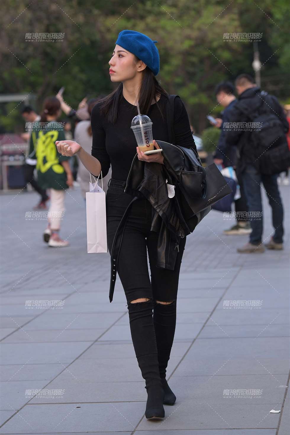 图片[4]-【街拍之魂赛帖】徘徊的黑色紧牛-街拍流行馆