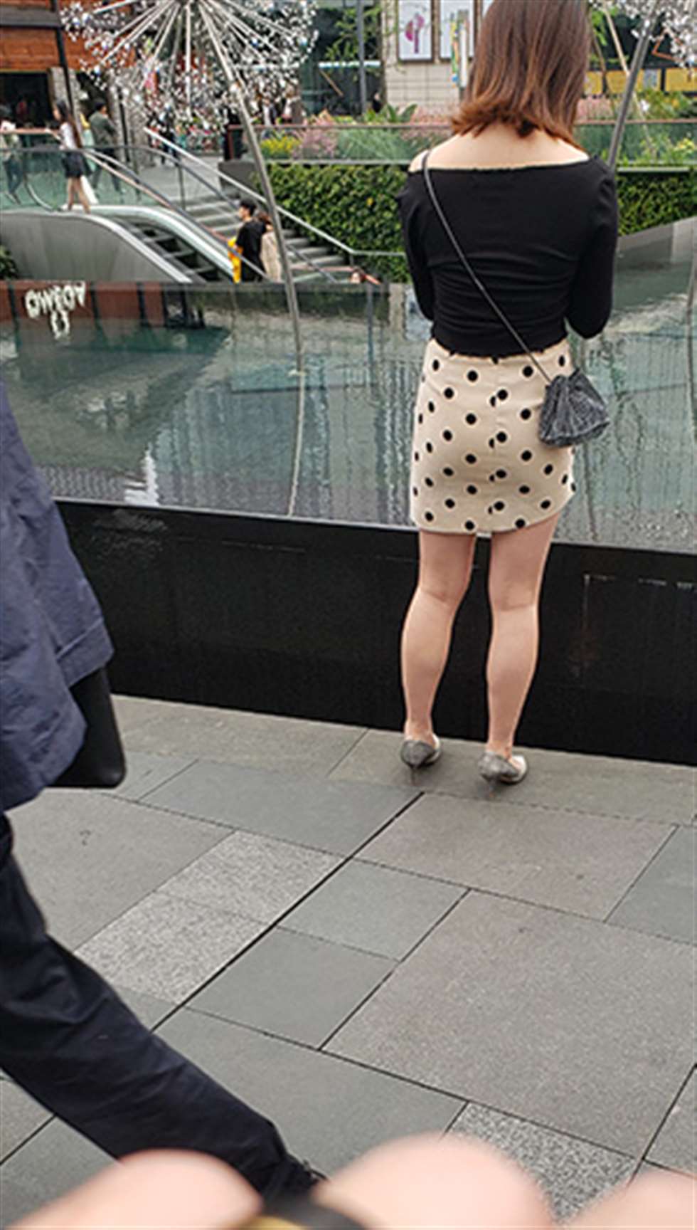图片[3]-【凯恩赛贴】肉肉的 不失女人味-街拍流行馆