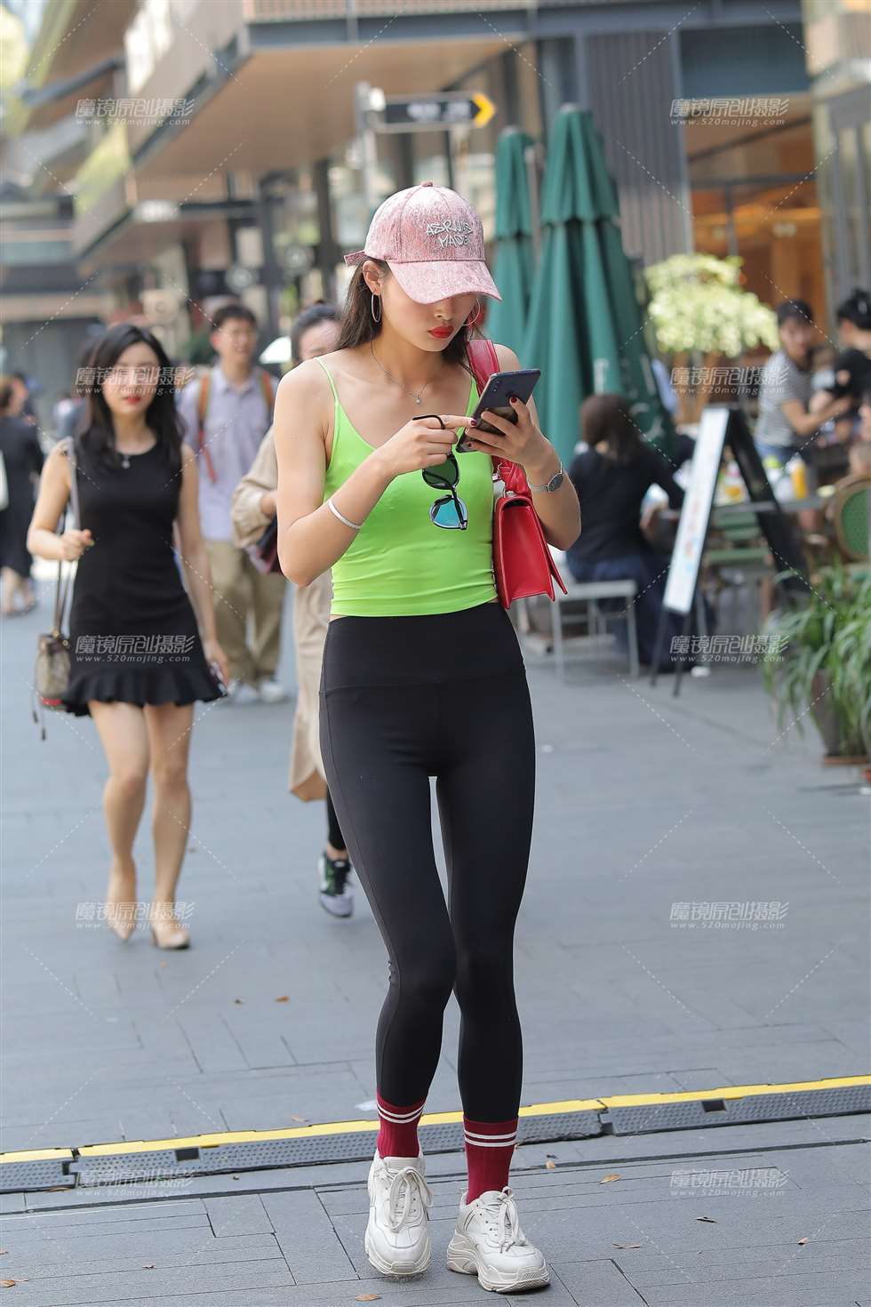 图片[4]-【凯恩赛贴】一看就是爱健身-街拍流行馆