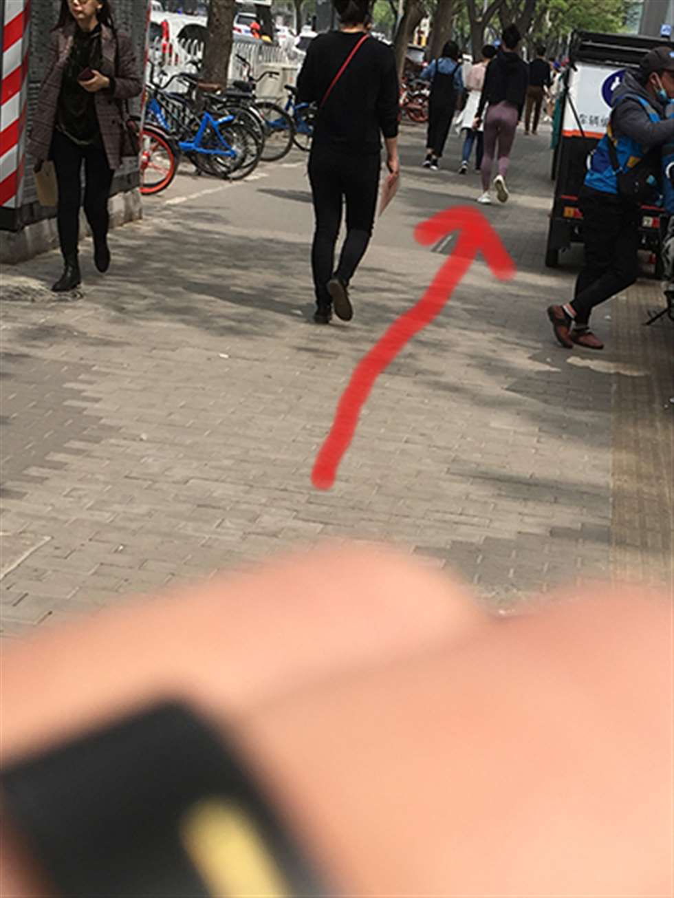 图片[3]-【红石赛帖】搭讪等红灯的瑜伽美女-街拍流行馆