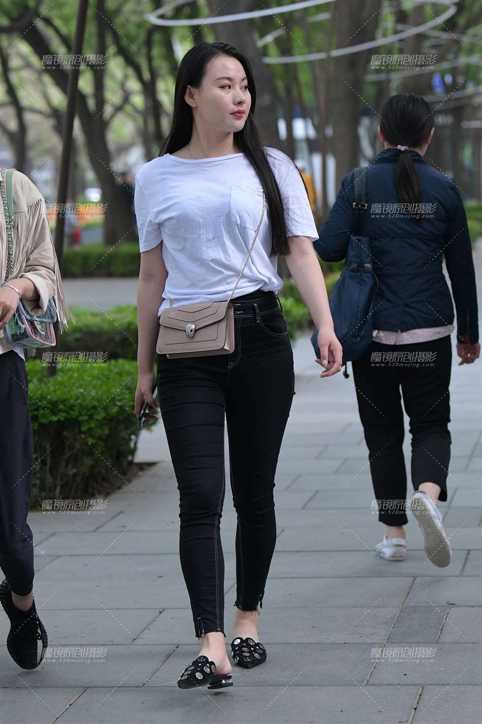 图片[5]-【街拍之魂赛帖】偶遇黑色紧牛-街拍流行馆