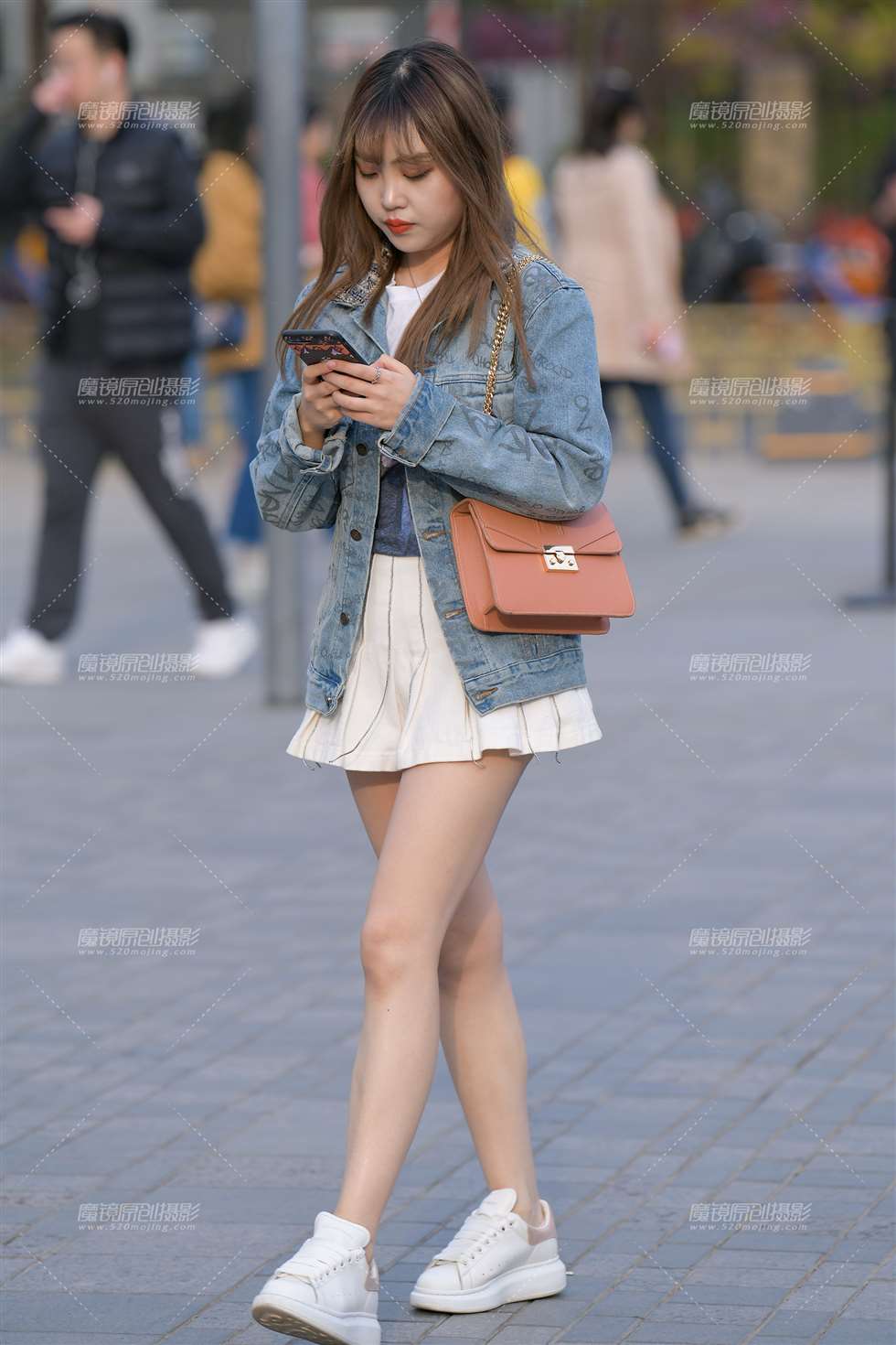 图片[4]-【红石赛帖】漂亮的短裙美女-街拍流行馆