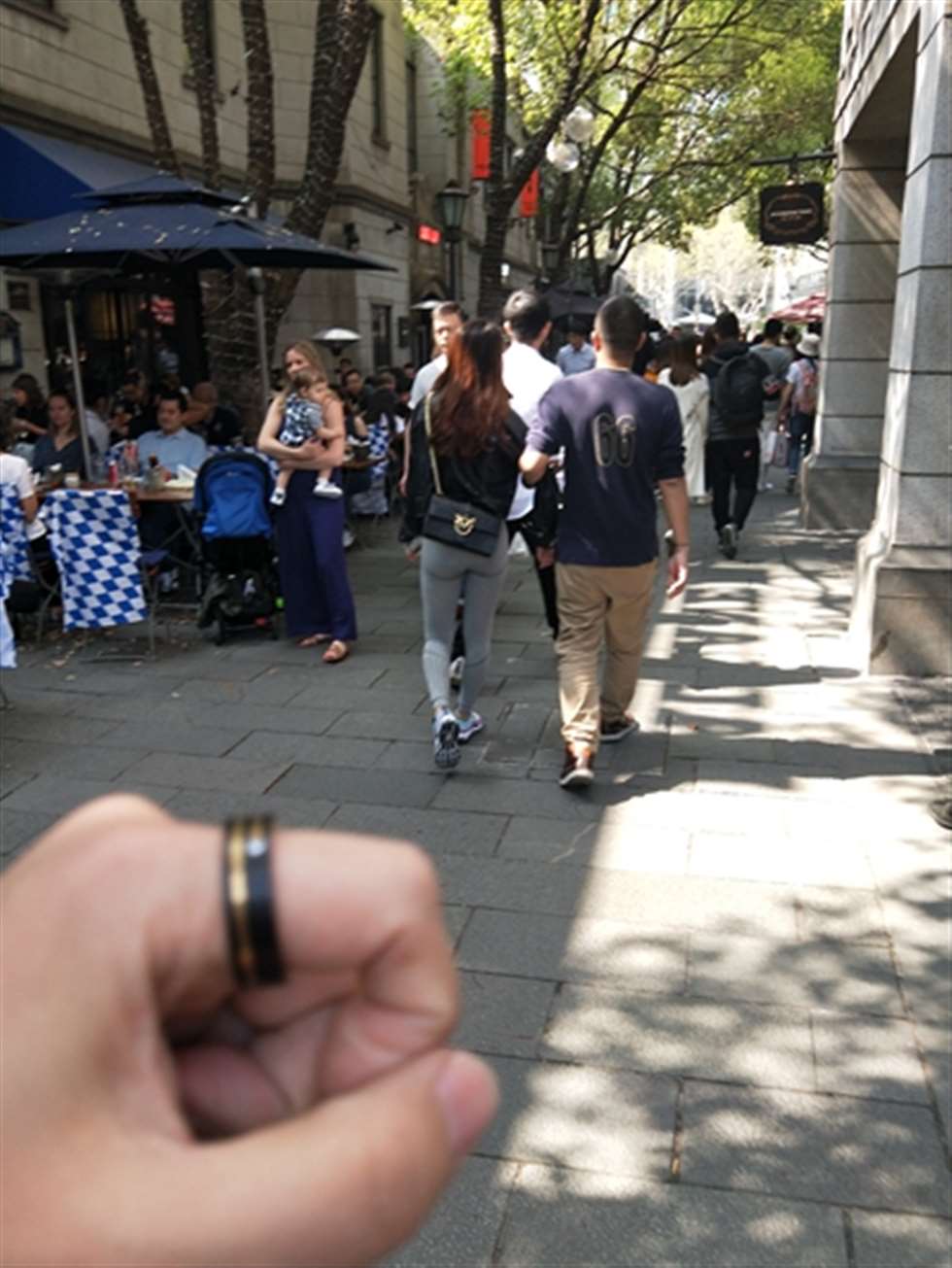 图片[3]-【欧阳幽明赛帖】紧身瑜伽裤美女吃下午茶-街拍流行馆