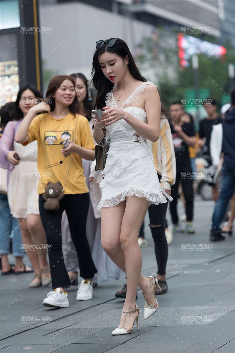 图片[1]-【慕容笙赛贴】身材高挑的美女-街拍流行馆