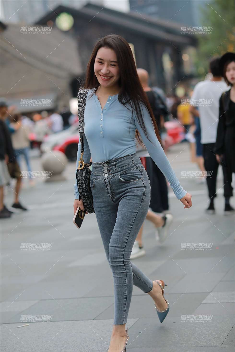 图片[1]-【凯恩赛贴】搭讪翘臀美眉 她视乎对我有好感-街拍流行馆