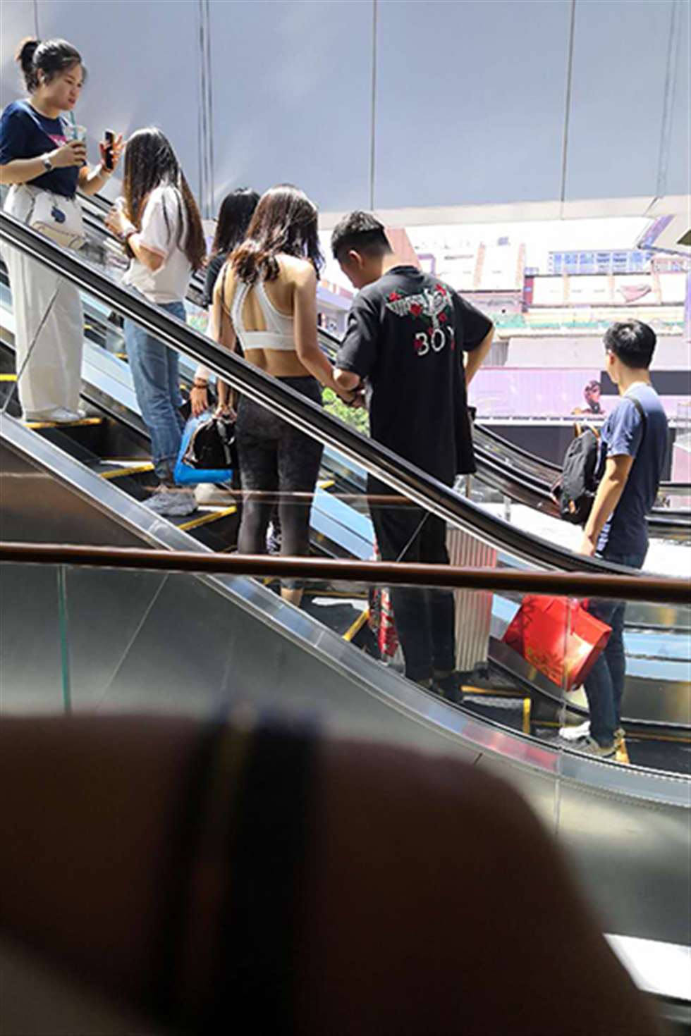 图片[3]-【街拍之魂赛帖】骄阳下的情侣-街拍流行馆