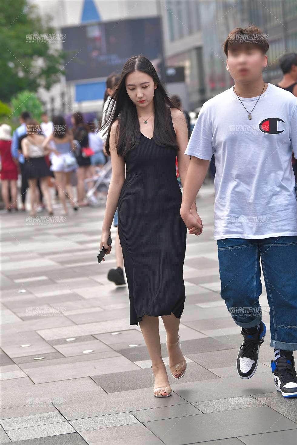 图片[1]-【视觉冲击赛贴】真懂风情的女友-街拍流行馆