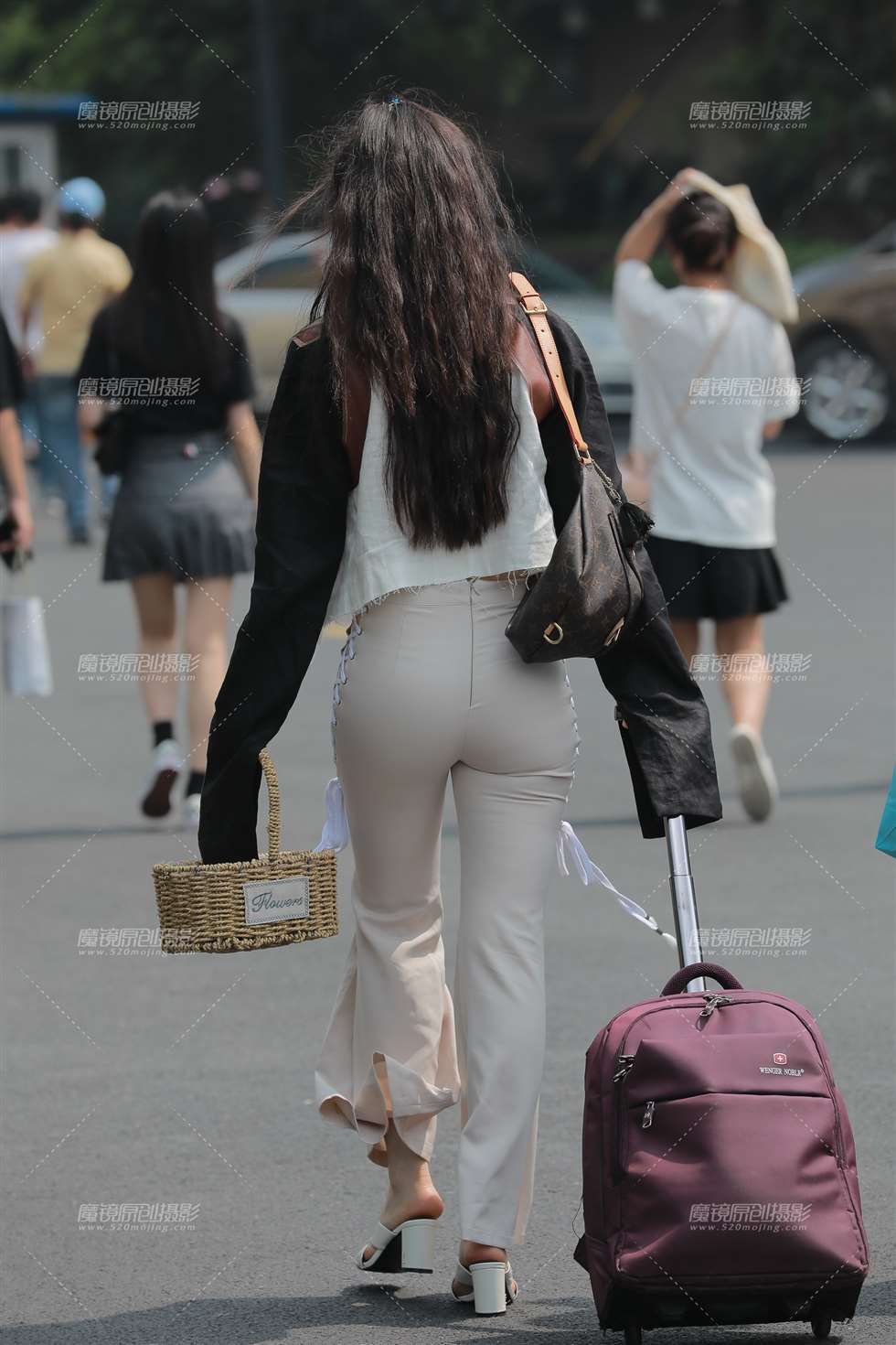 图片[2]-【凯恩赛贴】人间水蜜桃-街拍流行馆