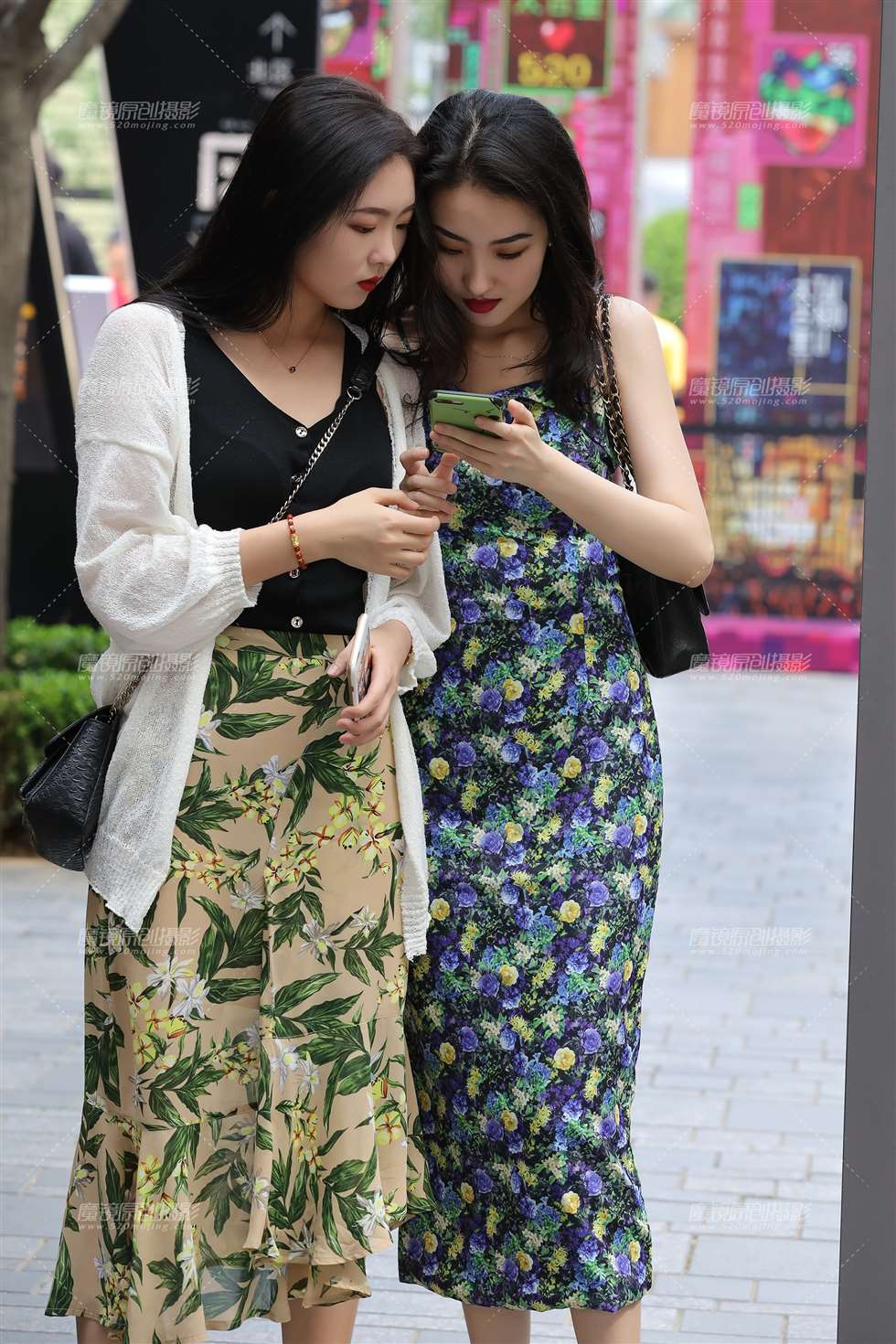 图片[1]-【小默赛帖】第1370篇窈窕美女-街拍流行馆