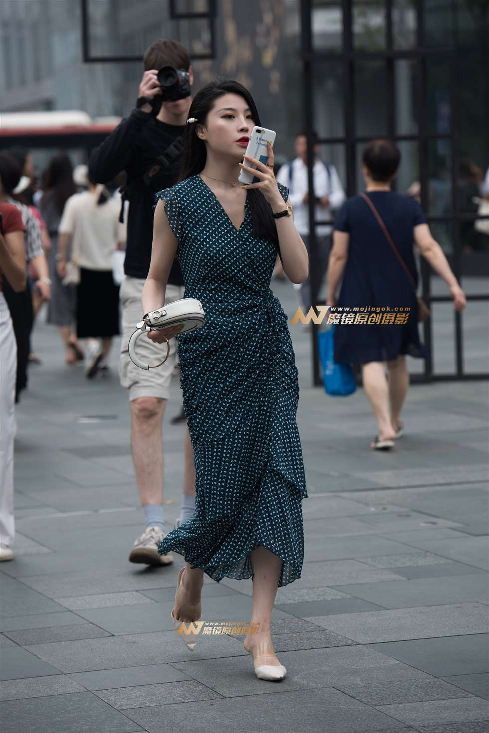 图片[1]-连衣裙美女-街拍流行馆