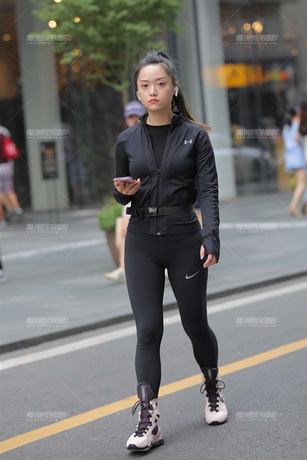 图片[1]-【凯恩赛贴】运动女孩-街拍流行馆