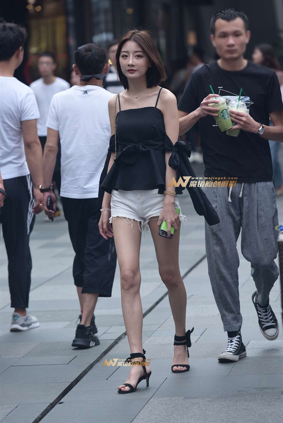 图片[3]-长腿 短裤 美女-街拍流行馆