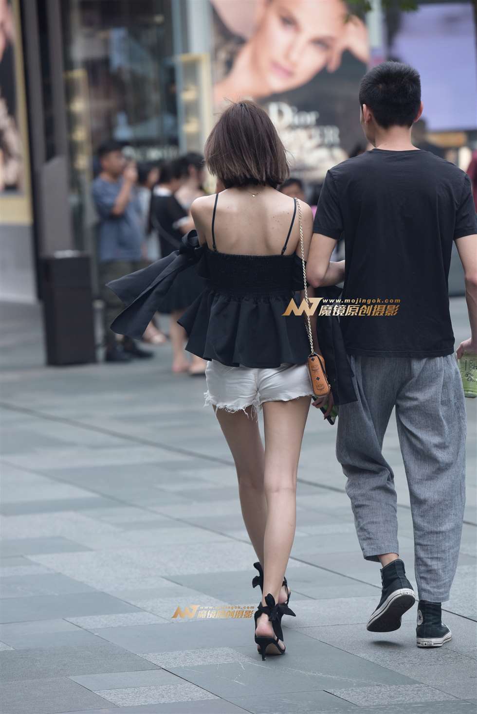 图片[5]-长腿 短裤 美女-街拍流行馆