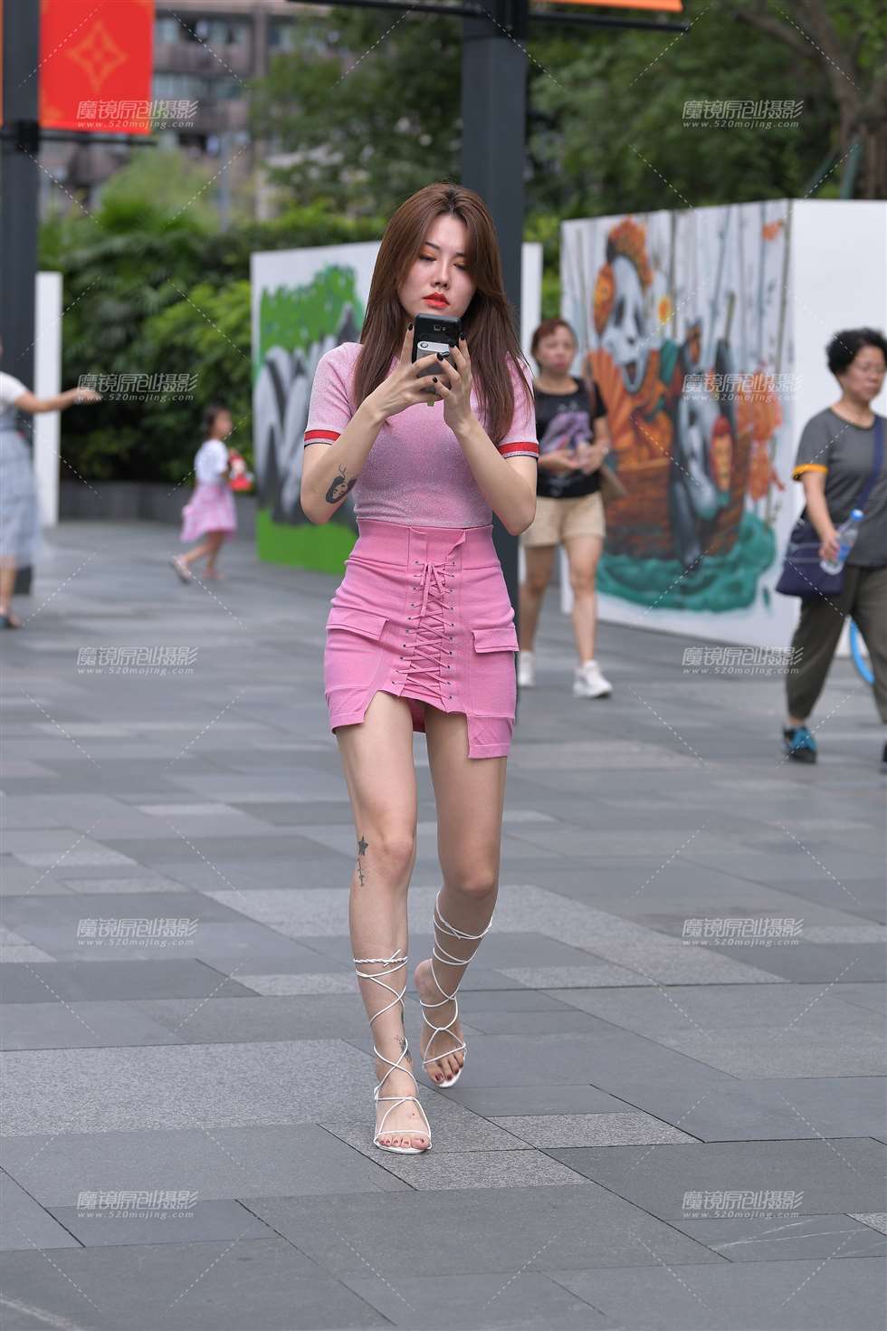 图片[1]-【视觉冲击赛贴】性感包臀裙小姐姐-街拍流行馆