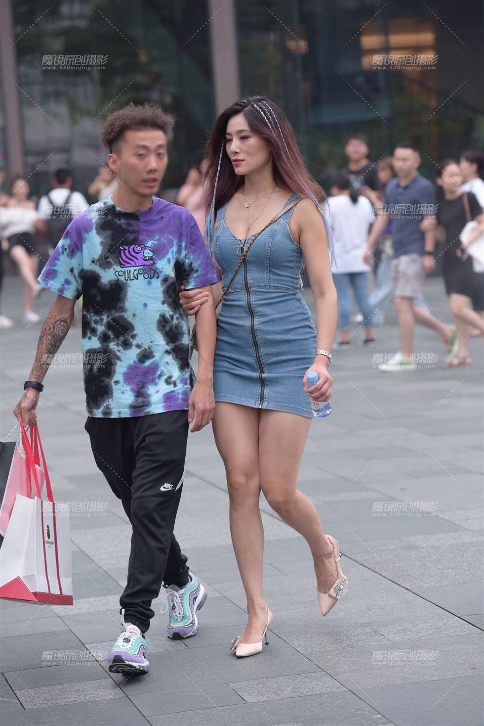 图片[1]-【慕容笙赛贴】牛子裙小姐姐-街拍流行馆
