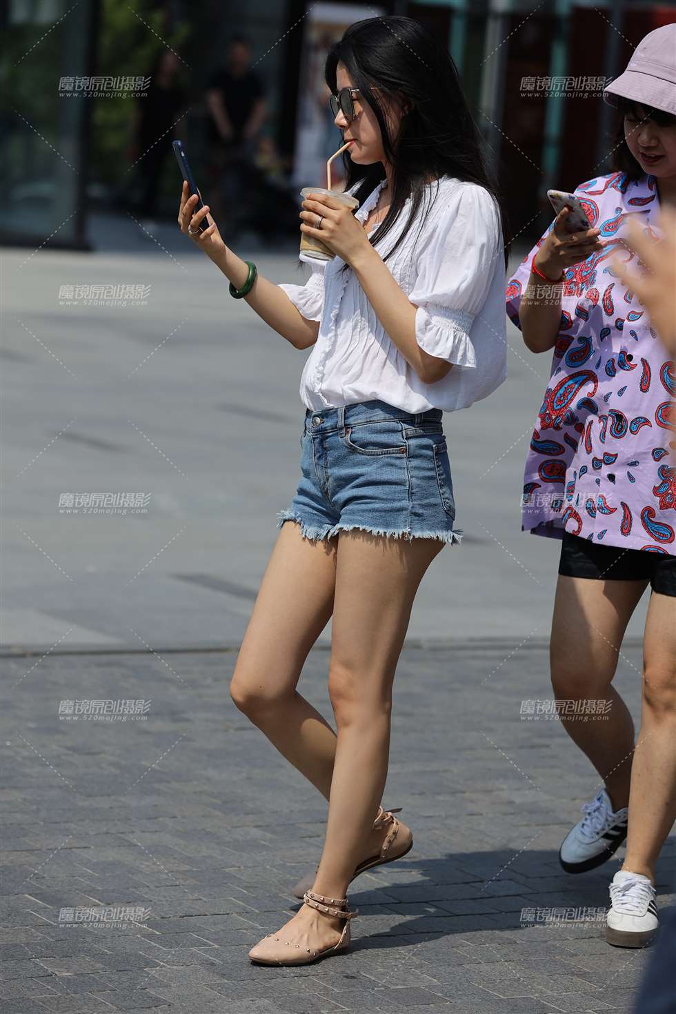 图片[1]-【小默赛帖】第1430篇高腰热裤美女-街拍流行馆