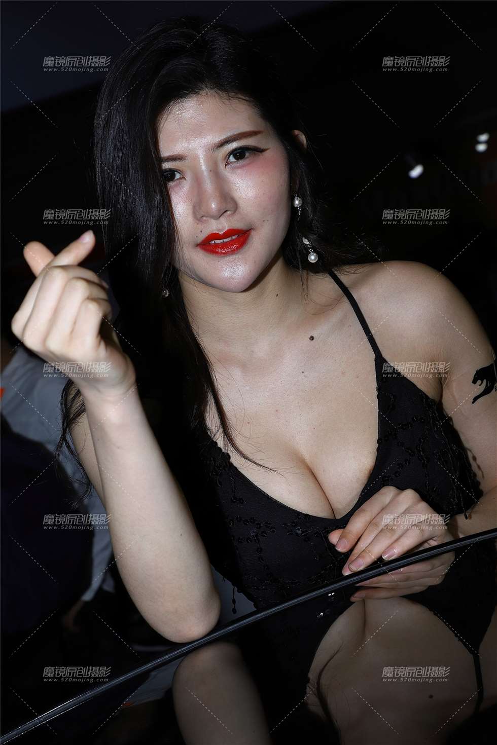 图片[1]-黑色蕾丝装-街拍流行馆