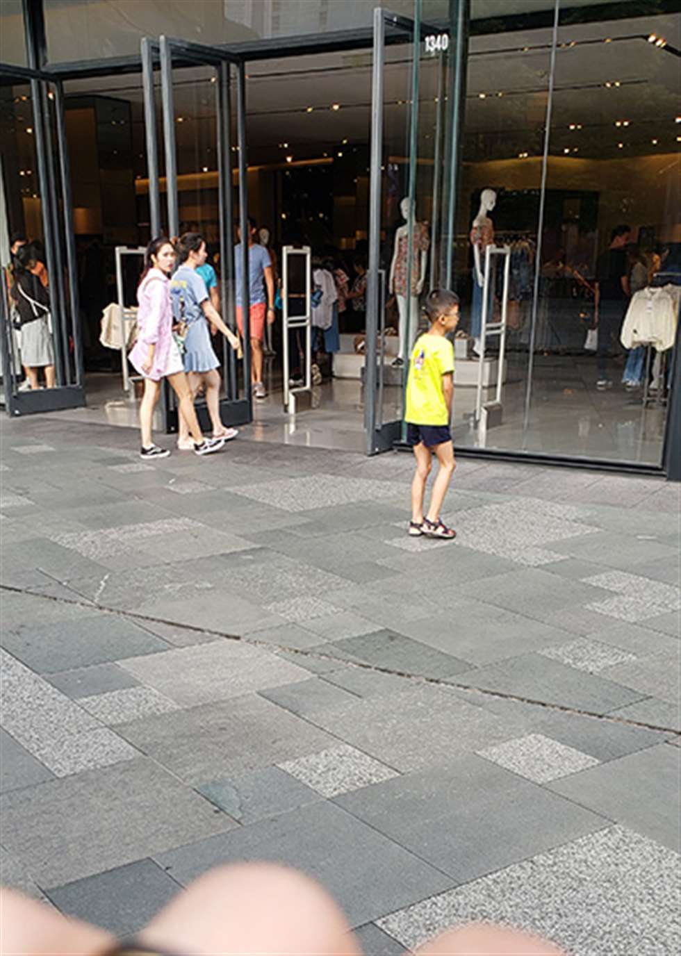 图片[3]-【凯恩赛贴】紧身装 彰显好身材-街拍流行馆
