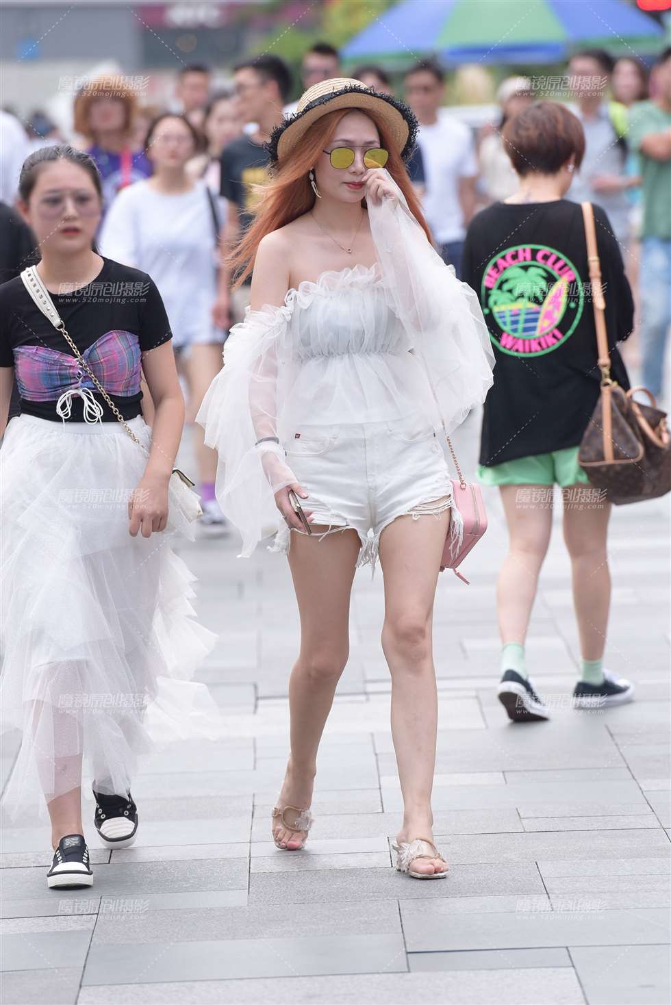 图片[1]-【慕容笙赛贴】白白嫩嫩的美腿-街拍流行馆