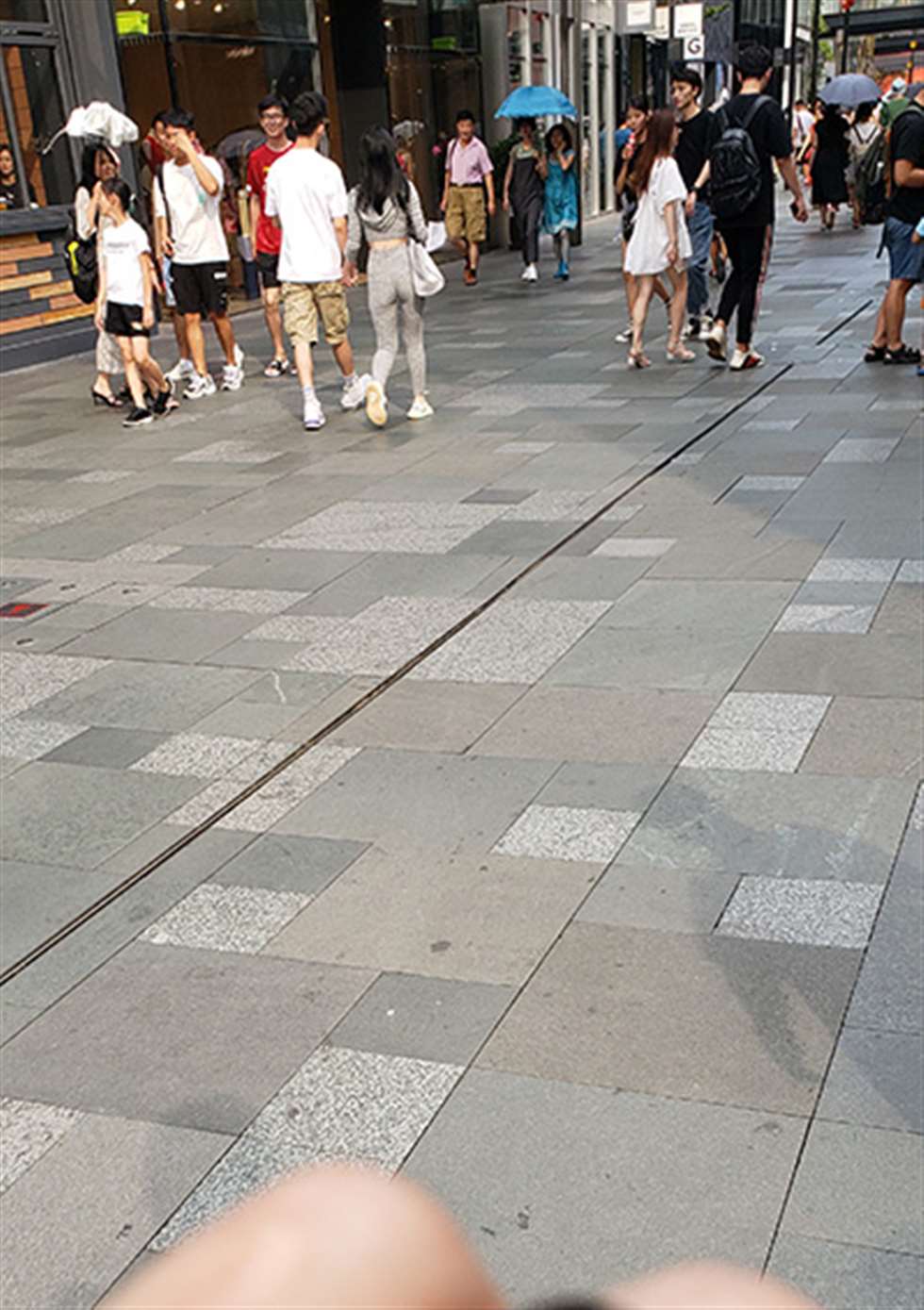 图片[3]-【凯恩赛贴】这么可爱的女朋友 肯定不能让她一人上街-街拍流行馆