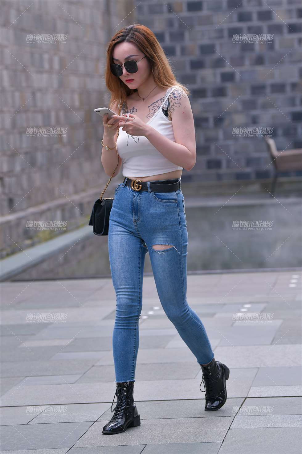 图片[1]-【视觉冲击赛贴】丰腴的紧牛小姐姐-街拍流行馆