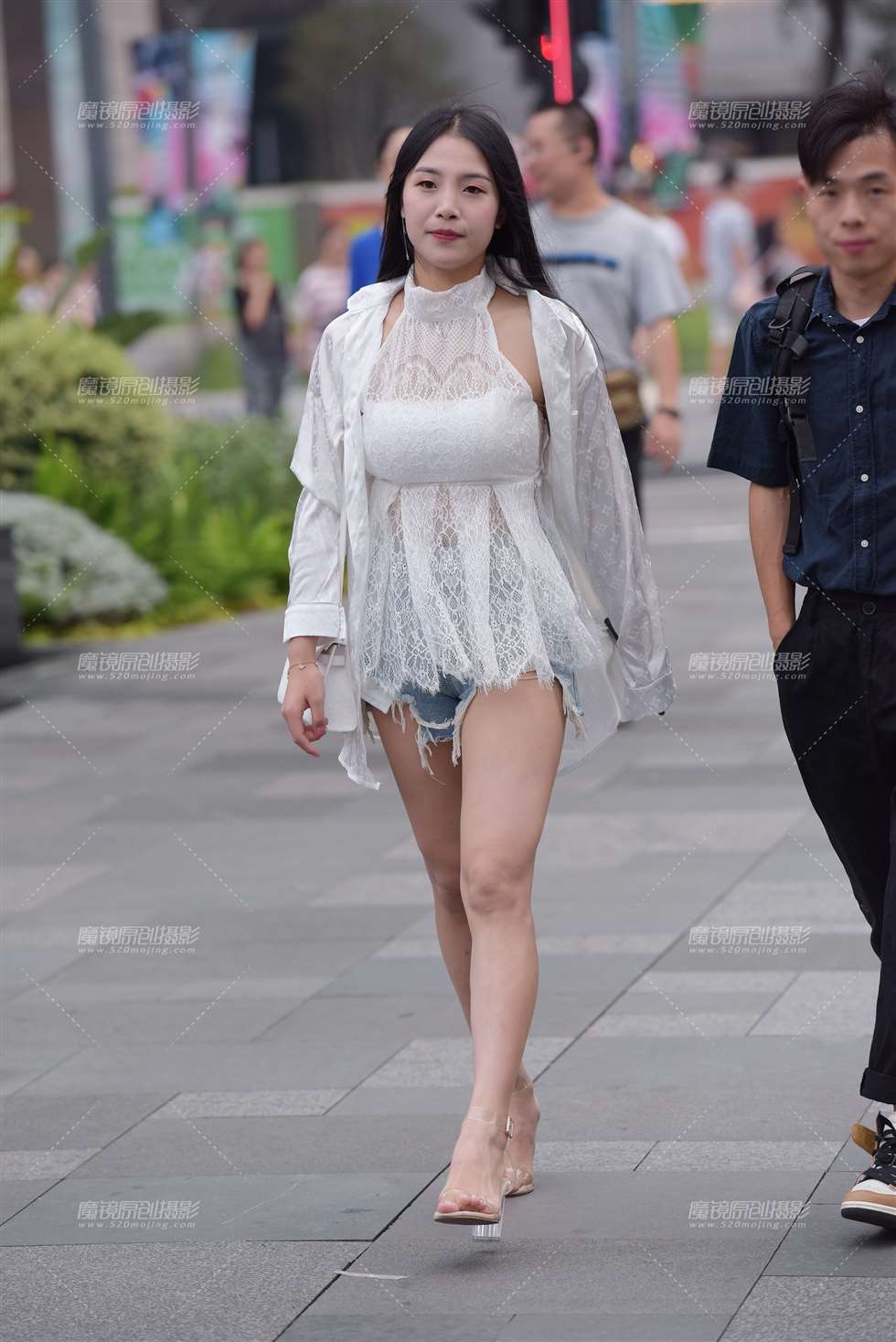 图片[4]-【慕容笙赛贴】热裤美女-街拍流行馆