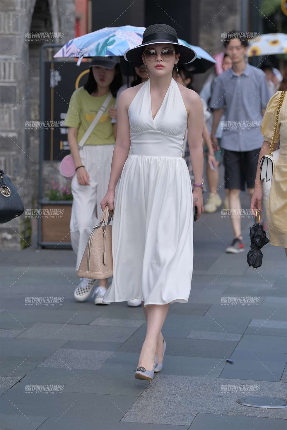 图片[1]-【视觉冲击赛贴】性感而优雅的美**-街拍流行馆