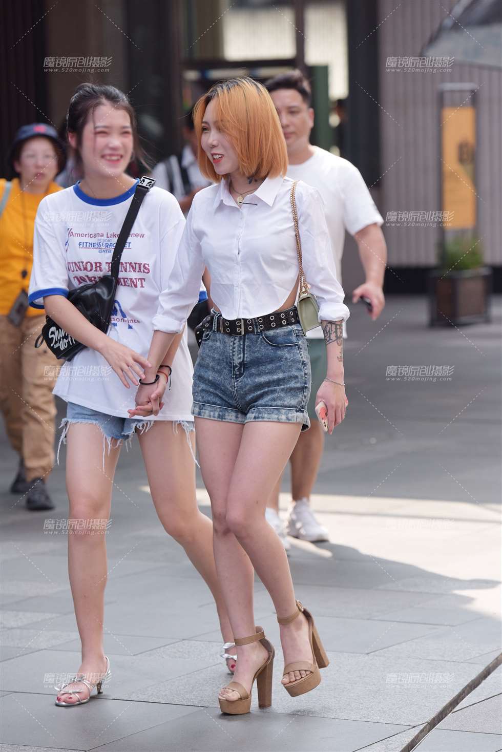图片[5]-【慕容笙赛贴】露背的美女-街拍流行馆