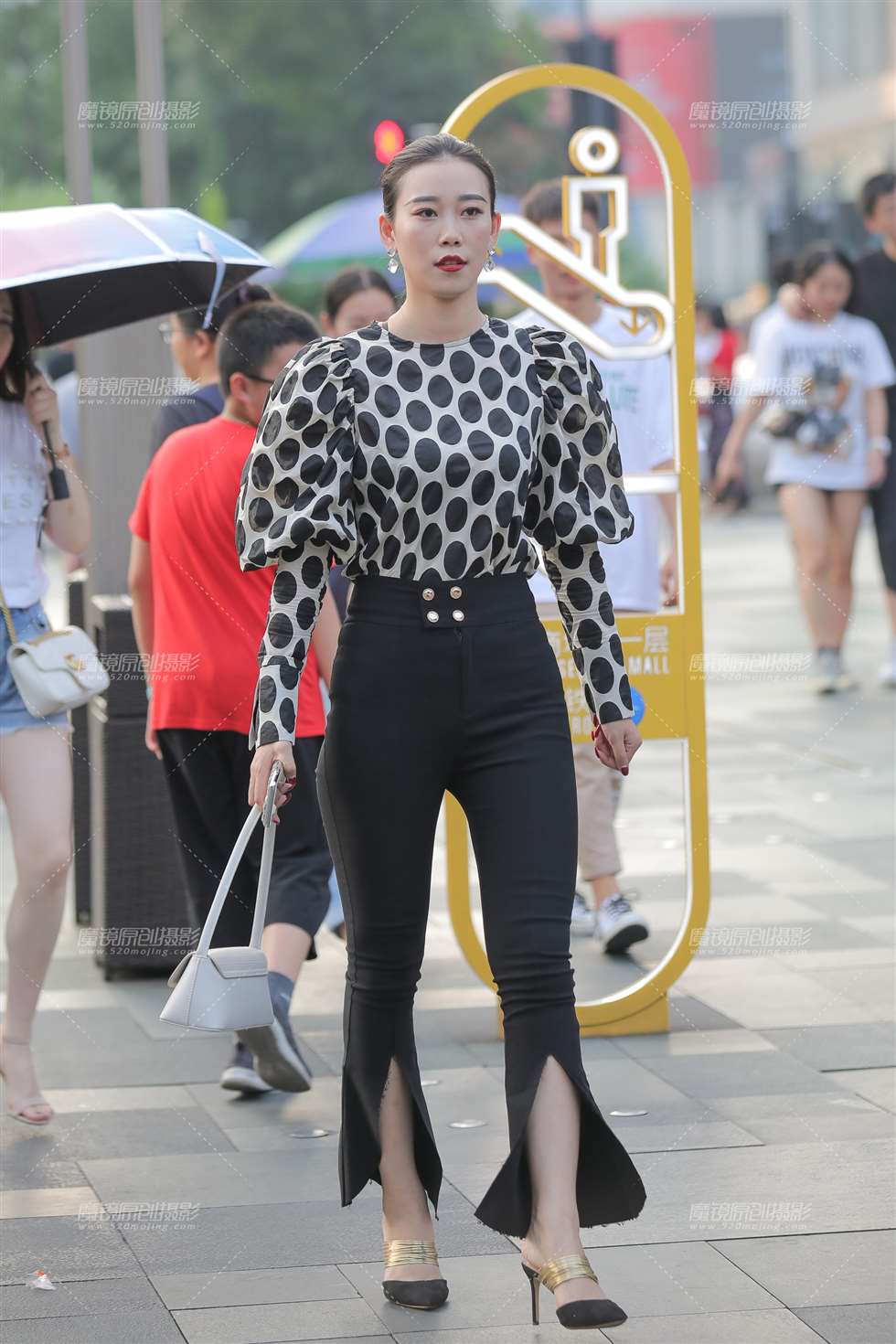 图片[1]-【凯恩赛贴】强大的气场 能品的年纪-街拍流行馆