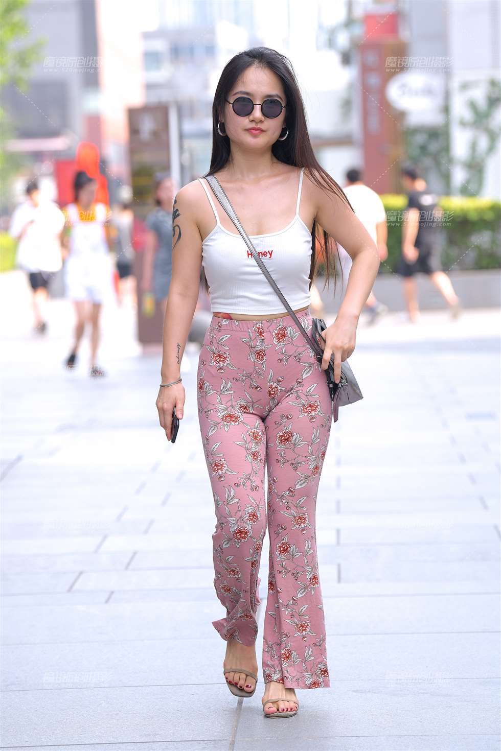 图片[1]-【街拍之魂赛帖】美丽丰臀**-街拍流行馆