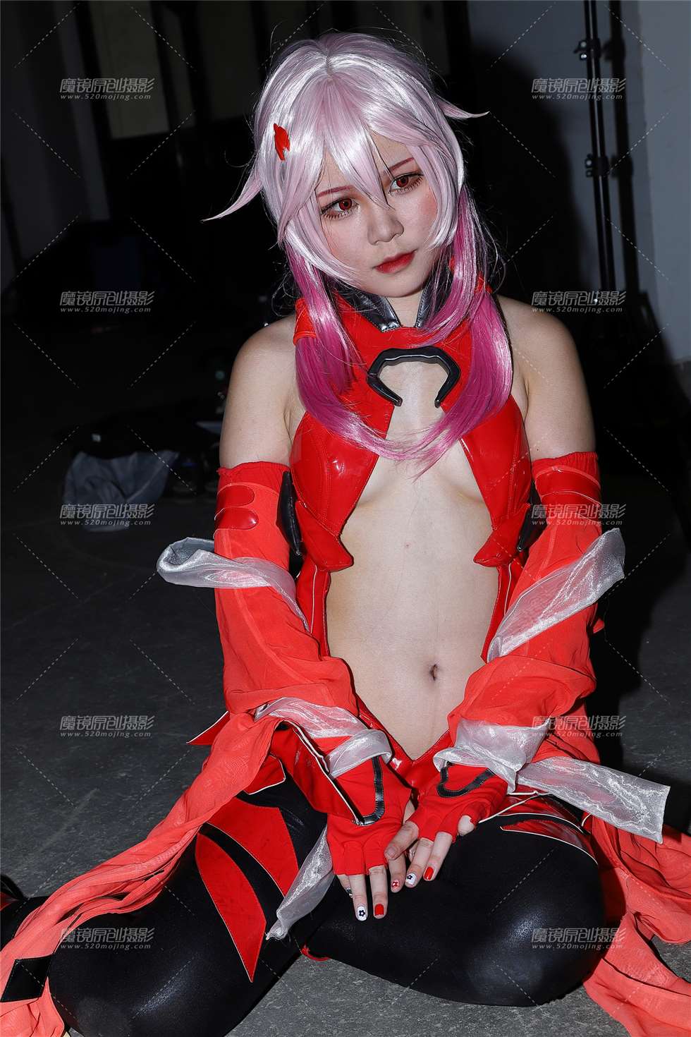 图片[2]-红色性感cosplay（重发）-街拍流行馆