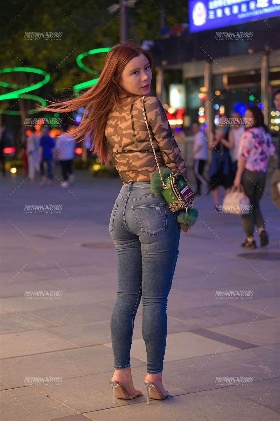 图片[1]-【街拍之魂赛帖】美丽的紧牛**-街拍流行馆