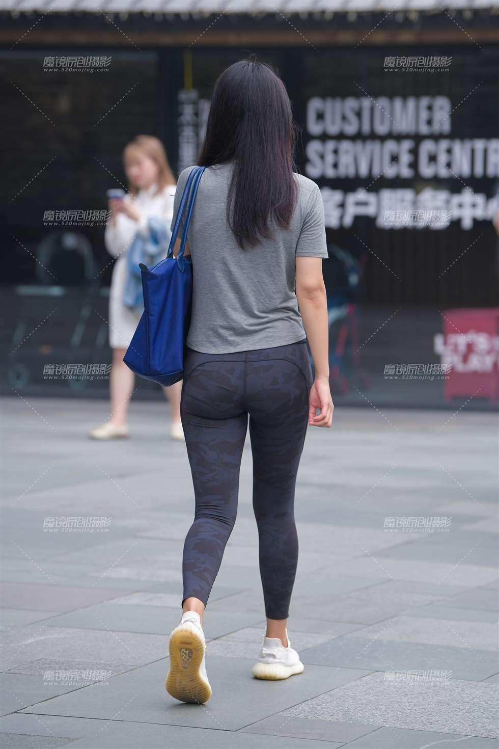 图片[2]-【视觉冲击赛贴】迷彩瑜伽裤美女-街拍流行馆