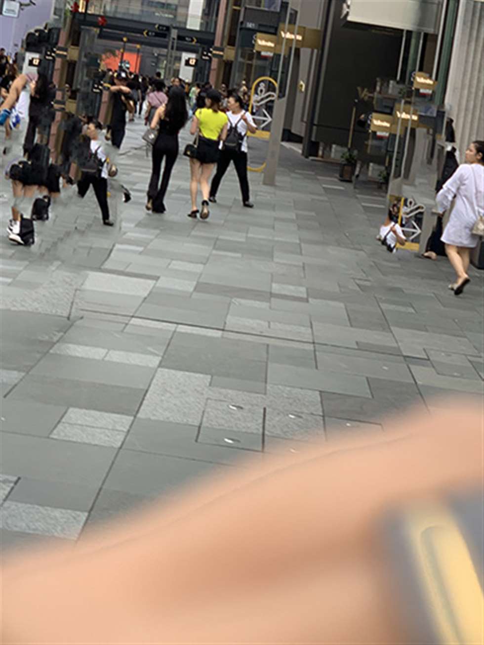 图片[3]-【视觉冲击赛贴】性感高叉配热裤的小姐姐-街拍流行馆