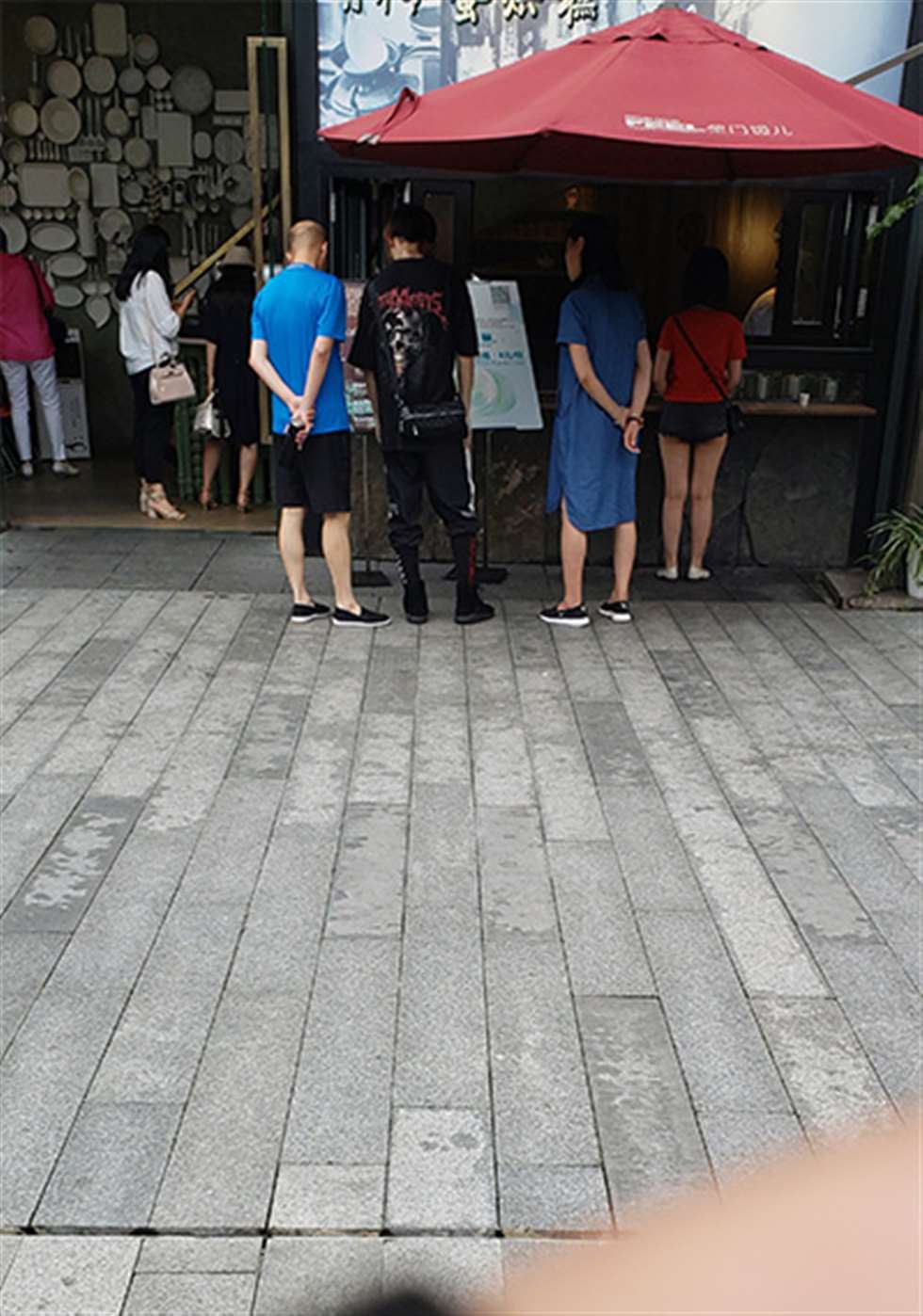 图片[3]-【凯恩赛贴】热裤小妹-街拍流行馆