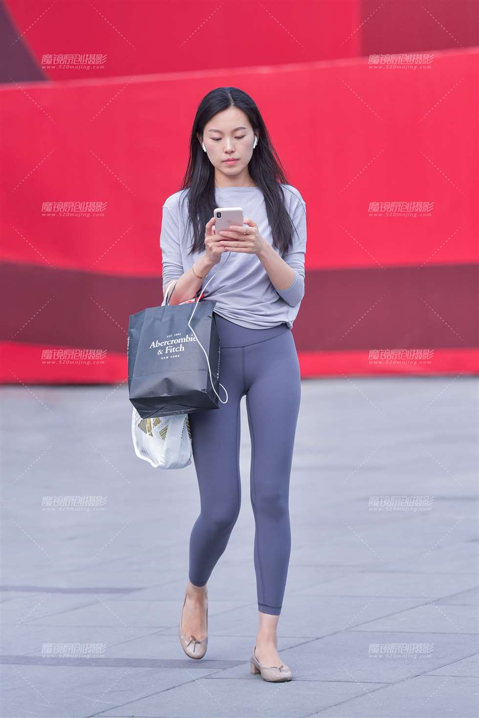 图片[1]-【赛德克赛帖】瑜珈裤美妇-街拍流行馆