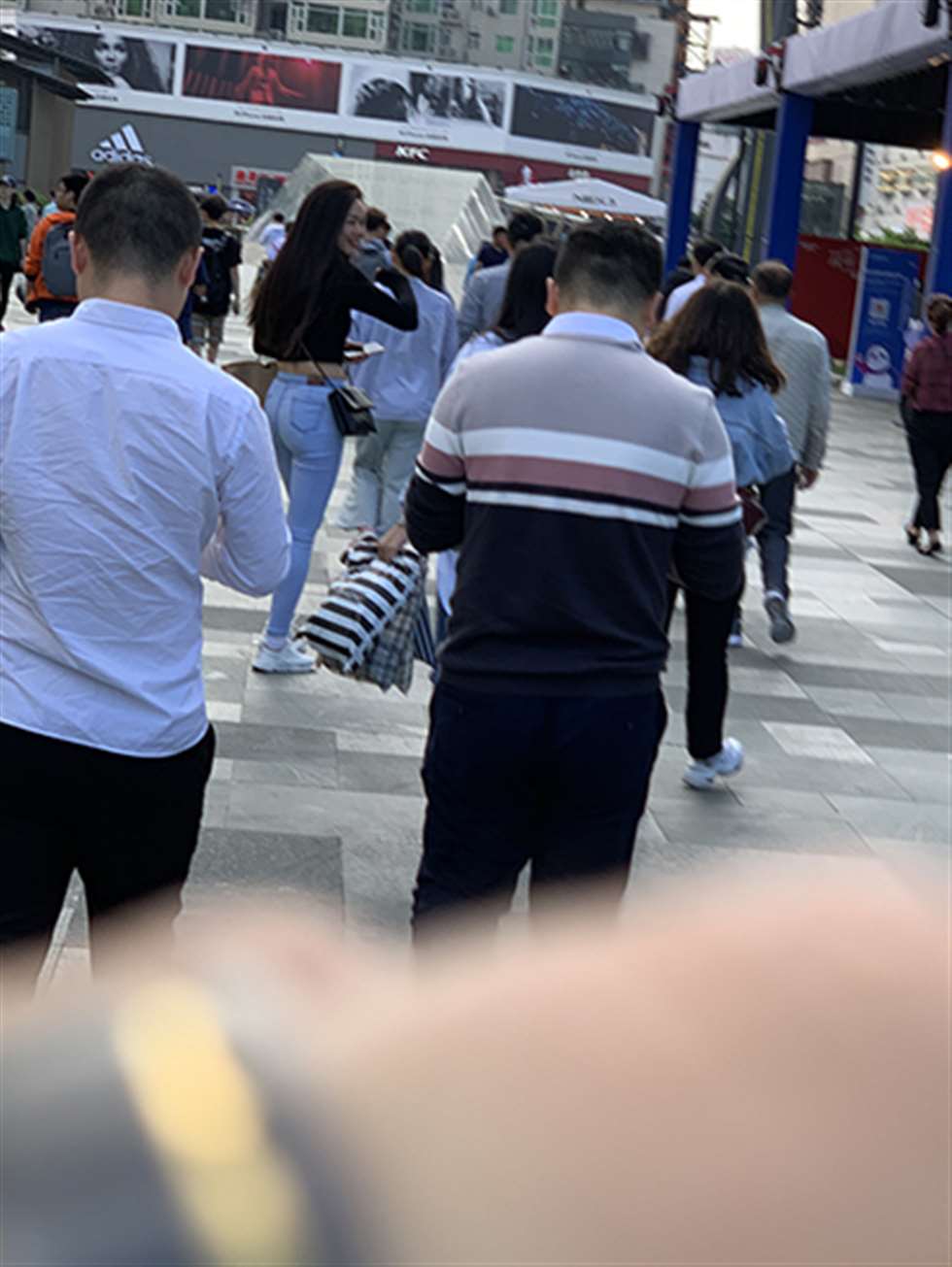 图片[3]-【视觉冲击赛贴】蓝色紧牛-街拍流行馆