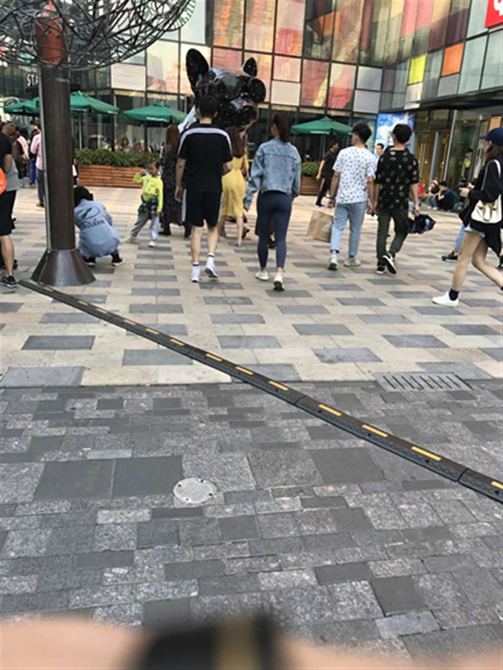 图片[3]-【玻璃赛帖】蓝色瑜伽裤美女-街拍流行馆