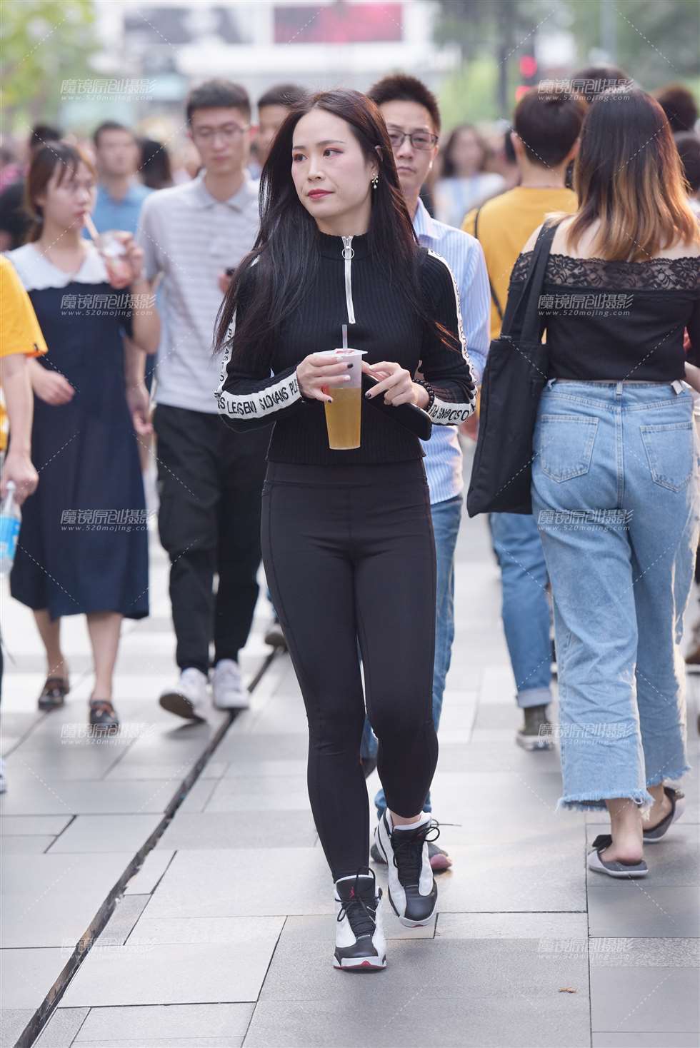 图片[1]-【慕容笙赛贴】一起逛街-街拍流行馆