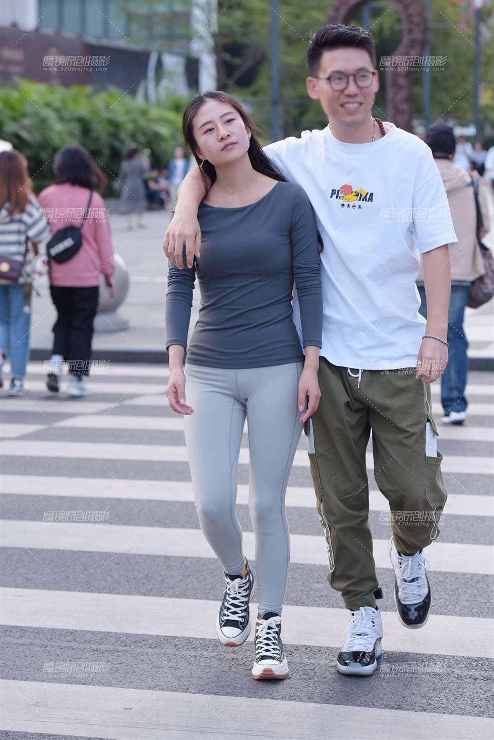 图片[1]-【慕容笙赛贴】瑜伽裤女朋友-街拍流行馆