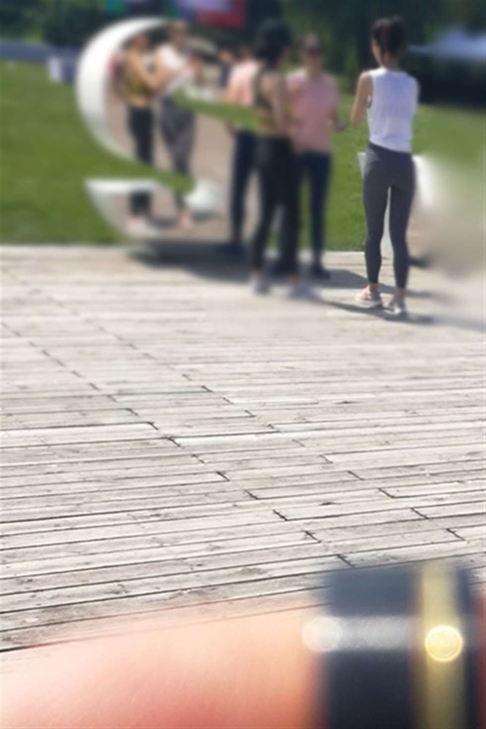 图片[3]-【小默赛帖】第1475篇酷酷的紧身美女-街拍流行馆