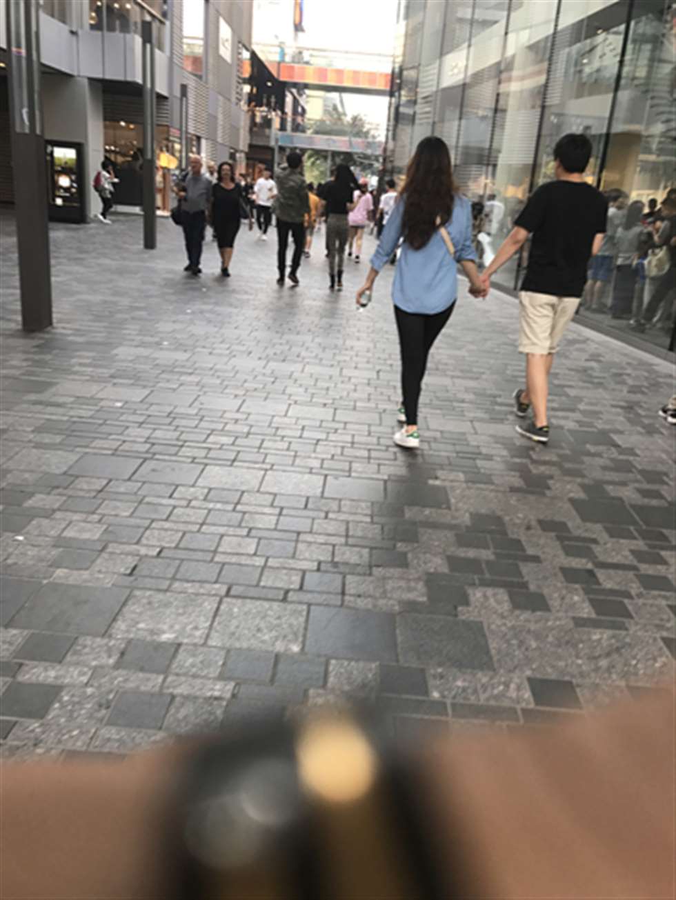 图片[3]-【玻璃赛帖】这种牛仔裤非常罕见-街拍流行馆
