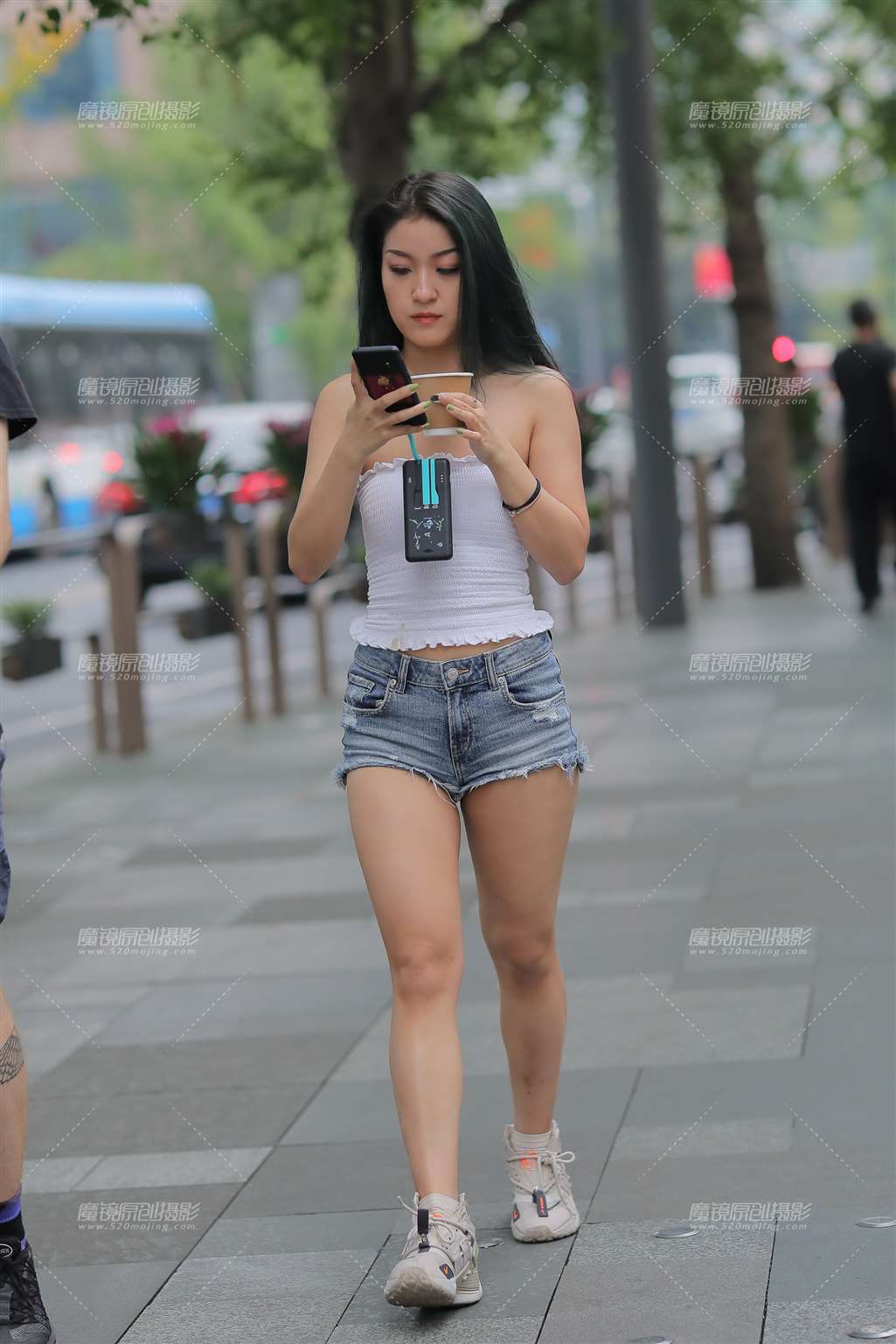 图片[1]-【凯恩赛贴】小热裤-街拍流行馆
