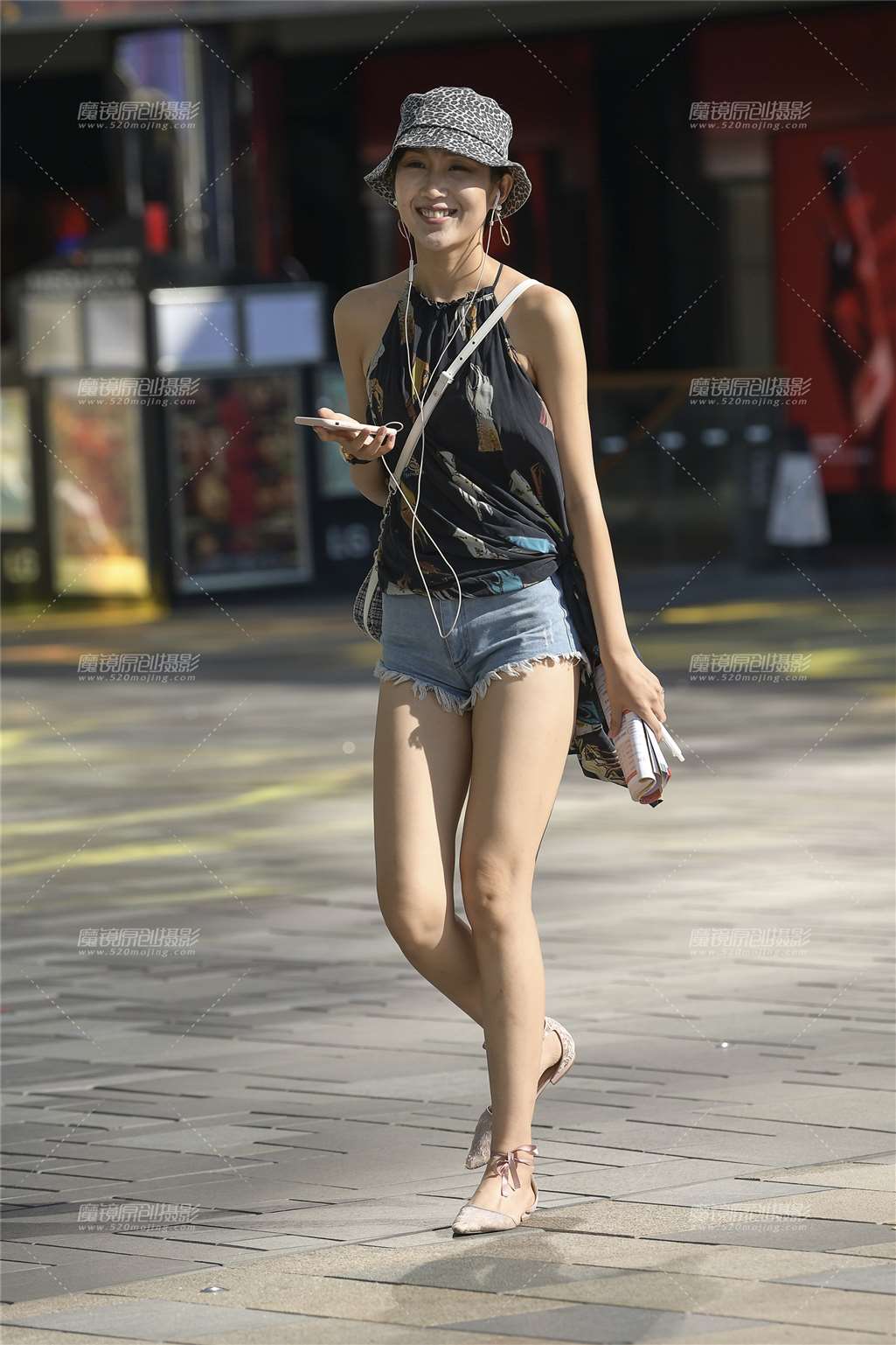 图片[3]-长腿热裤美丽动人-街拍流行馆