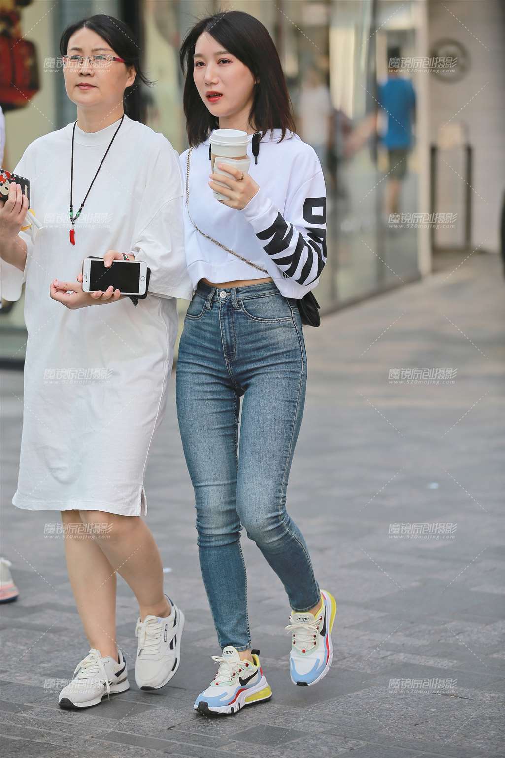 图片[5]-【玻璃赛帖】国庆节陪妈妈逛街的小美女-街拍流行馆