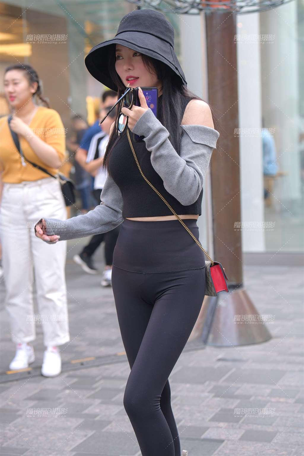 图片[4]-【街拍之魂赛帖】性感黑色紧身-街拍流行馆